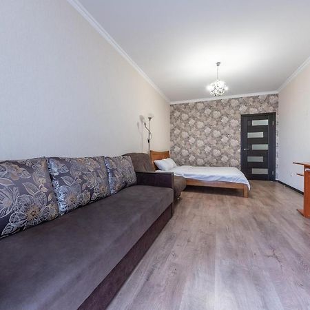 Appartement Flatrent Drahomanova 2A à Kiev Extérieur photo