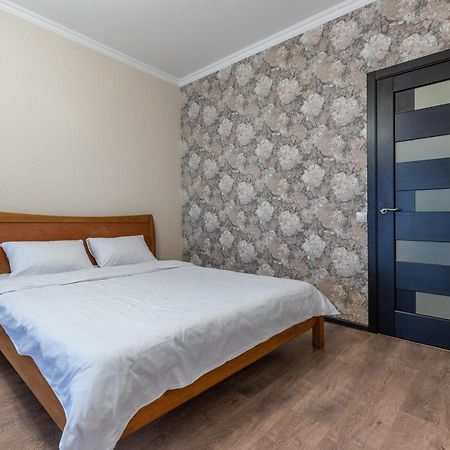 Appartement Flatrent Drahomanova 2A à Kiev Extérieur photo