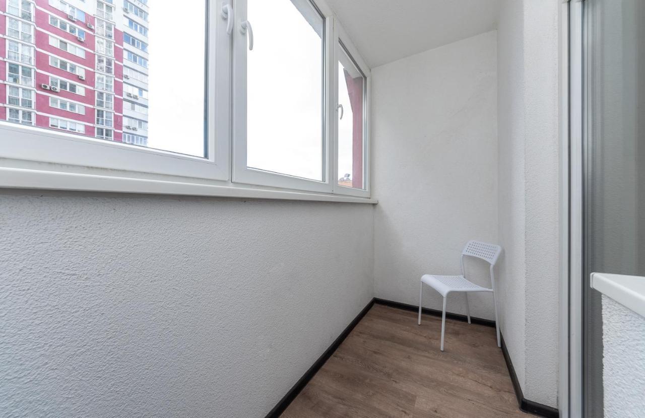 Appartement Flatrent Drahomanova 2A à Kiev Extérieur photo
