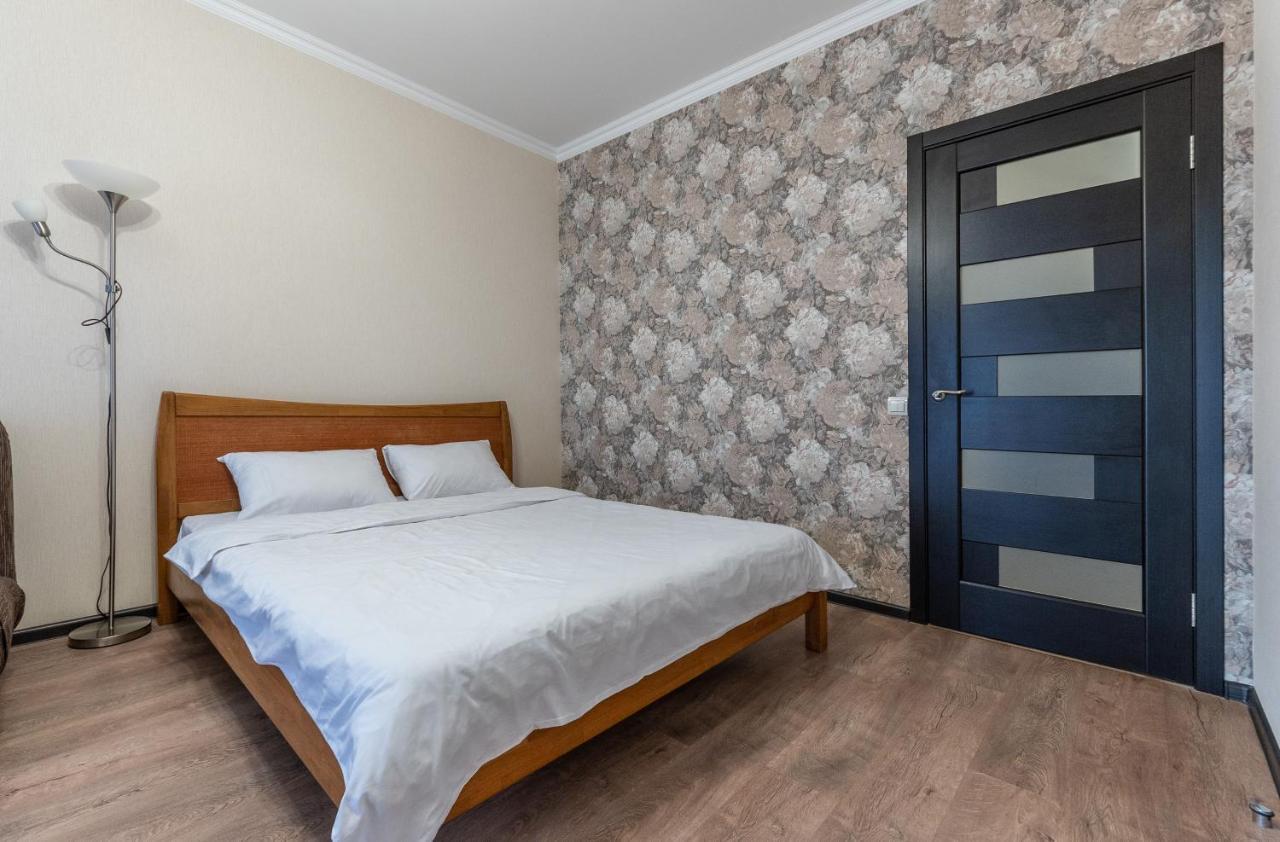 Appartement Flatrent Drahomanova 2A à Kiev Extérieur photo