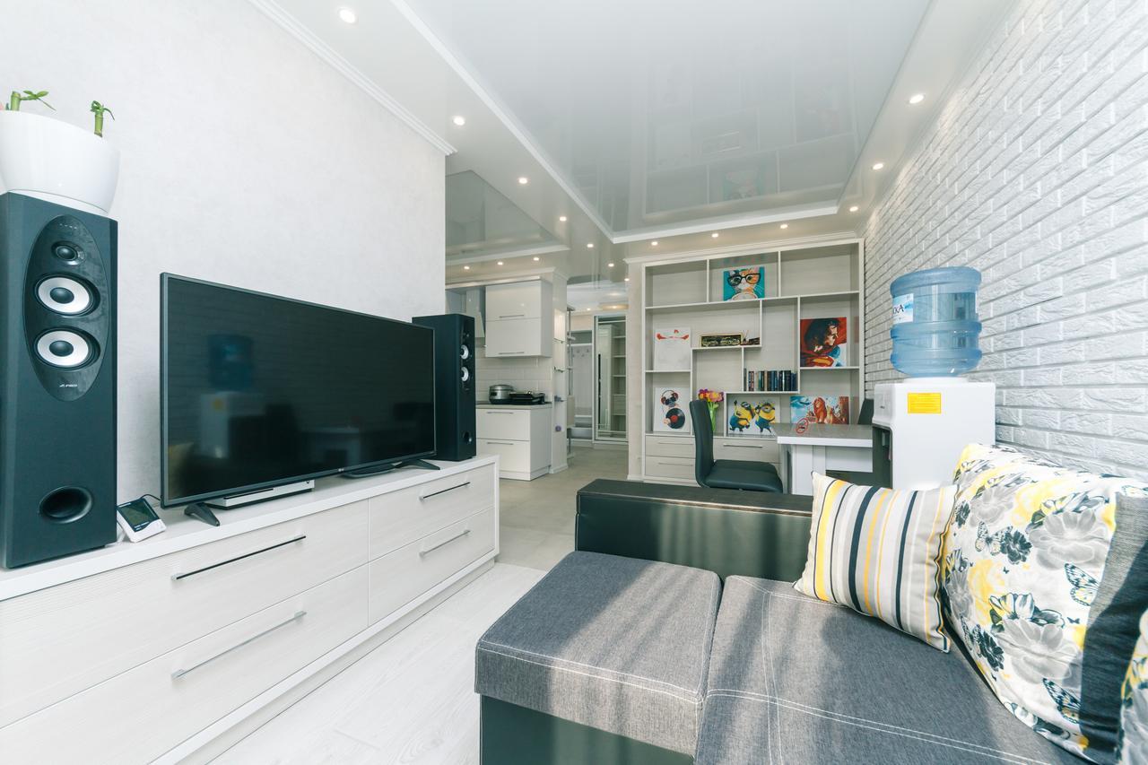 Appartement Flatrent Drahomanova 2A à Kiev Extérieur photo