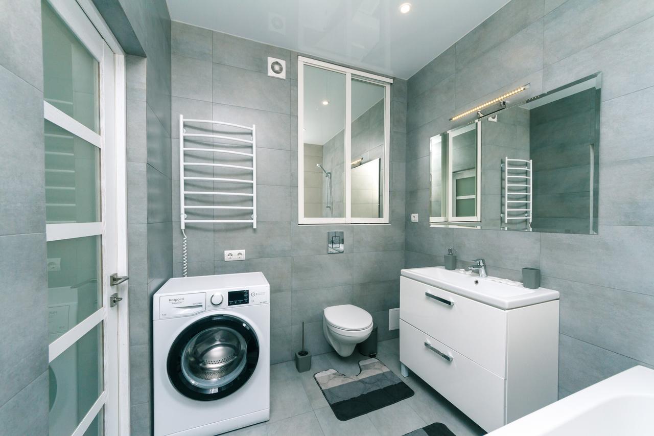 Appartement Flatrent Drahomanova 2A à Kiev Extérieur photo